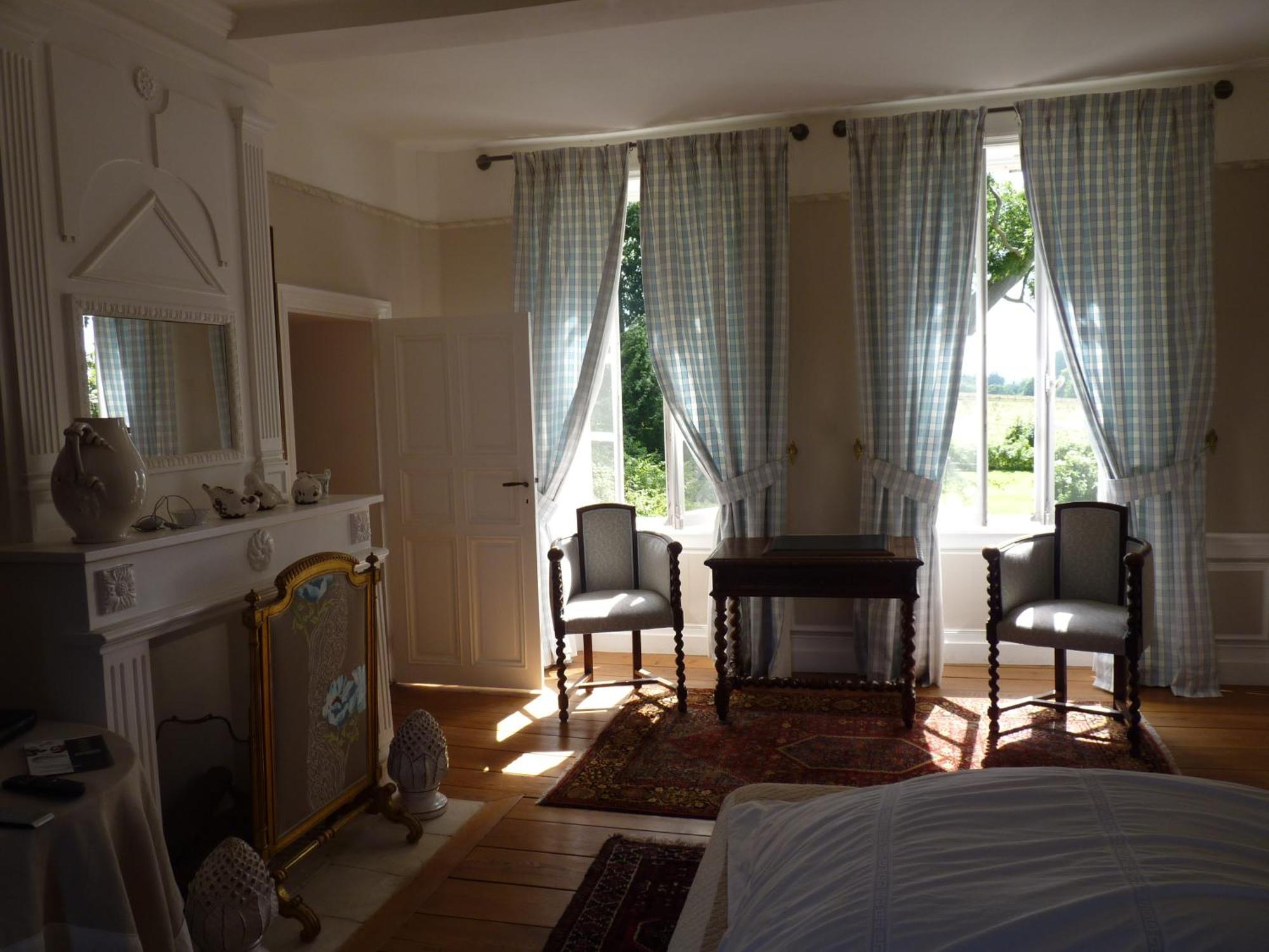 Chambres D'Hotes Le Petit Sully Sully  Экстерьер фото